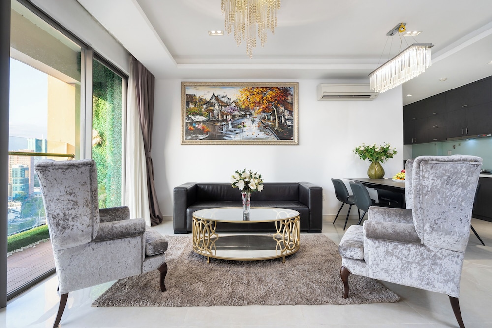 Luxury Apartment