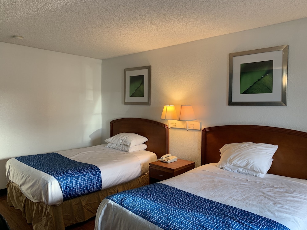 Room, 2 Double Beds, Non Smoking photo 3