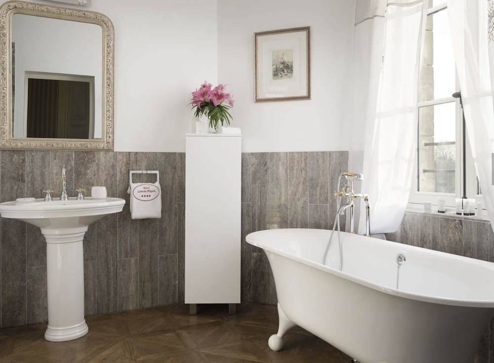 Superior Triple Room, Ensuite, Park View photo 2