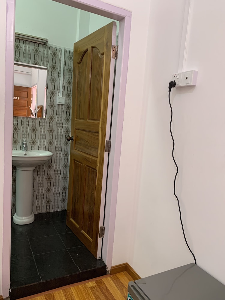 Economy Room, 1 Bedroom, Private Bathroom photo 2