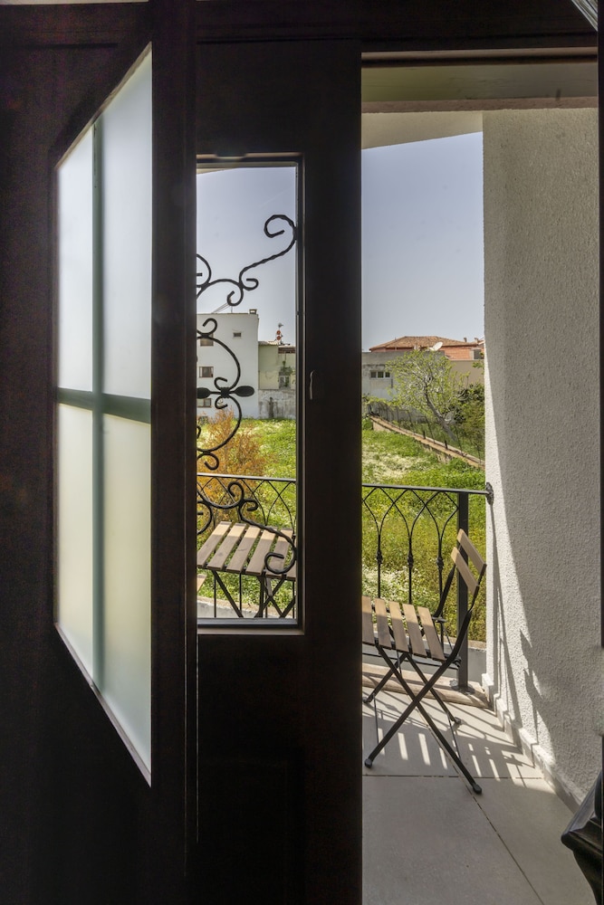 Deluxe Room, Balcony photo 2