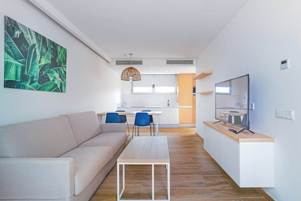 Deluxe Duplex (2 Adults + 3 Children) thumbnail 6