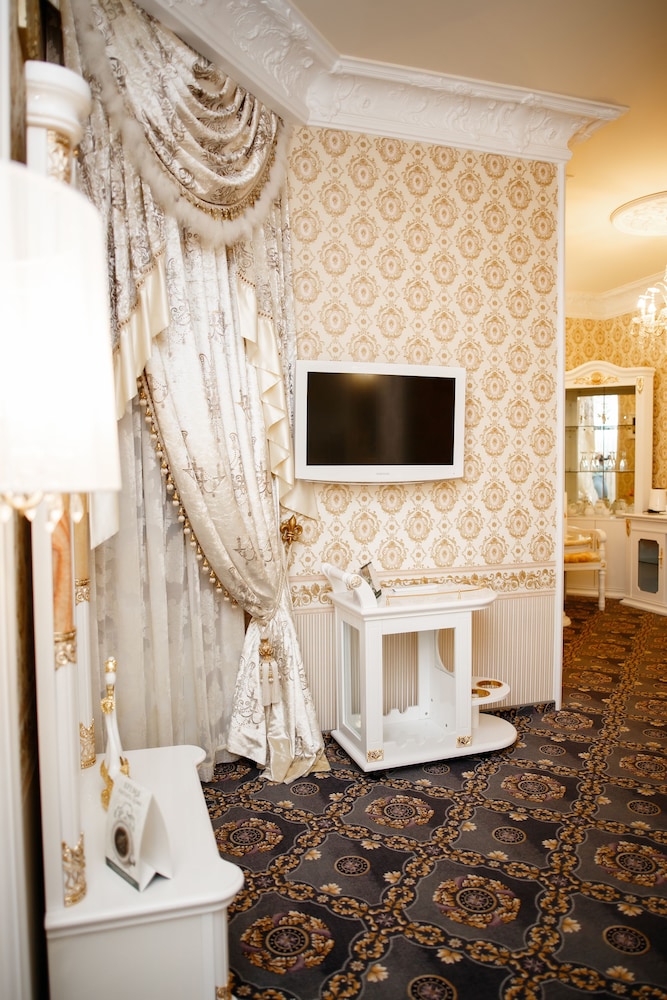 Royal Suite photo 3