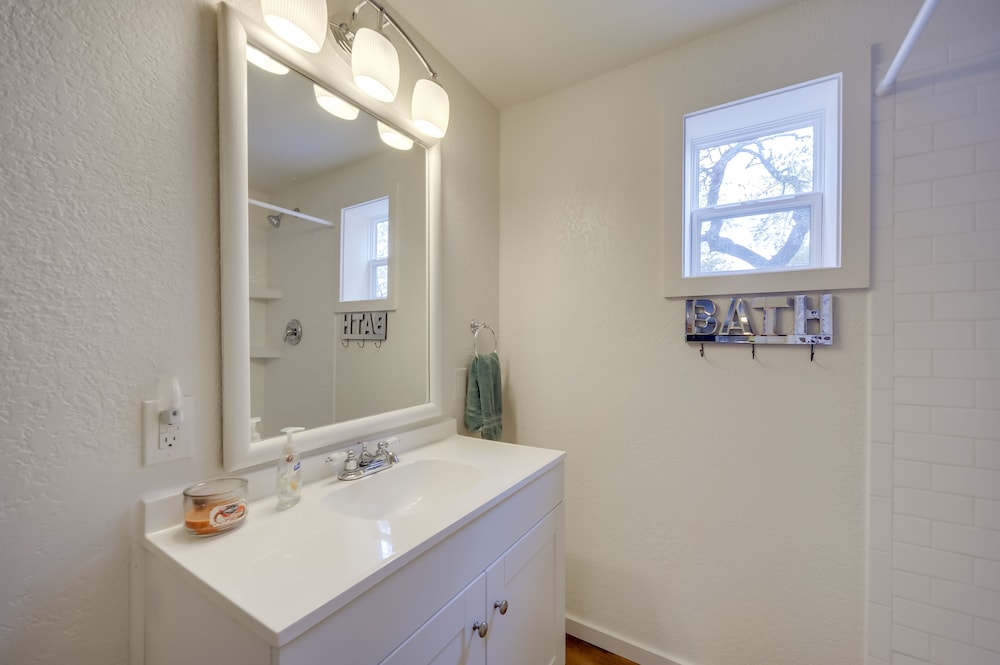 House (2 Bedrooms) photo 2