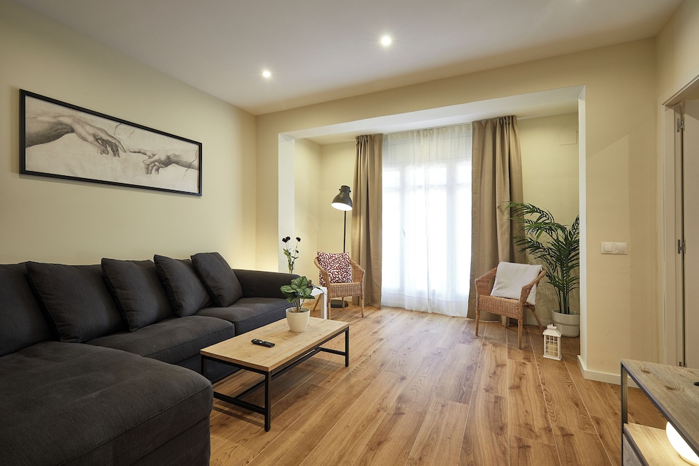 Apartamento, 3 Dormitorios, Terraza (1003)