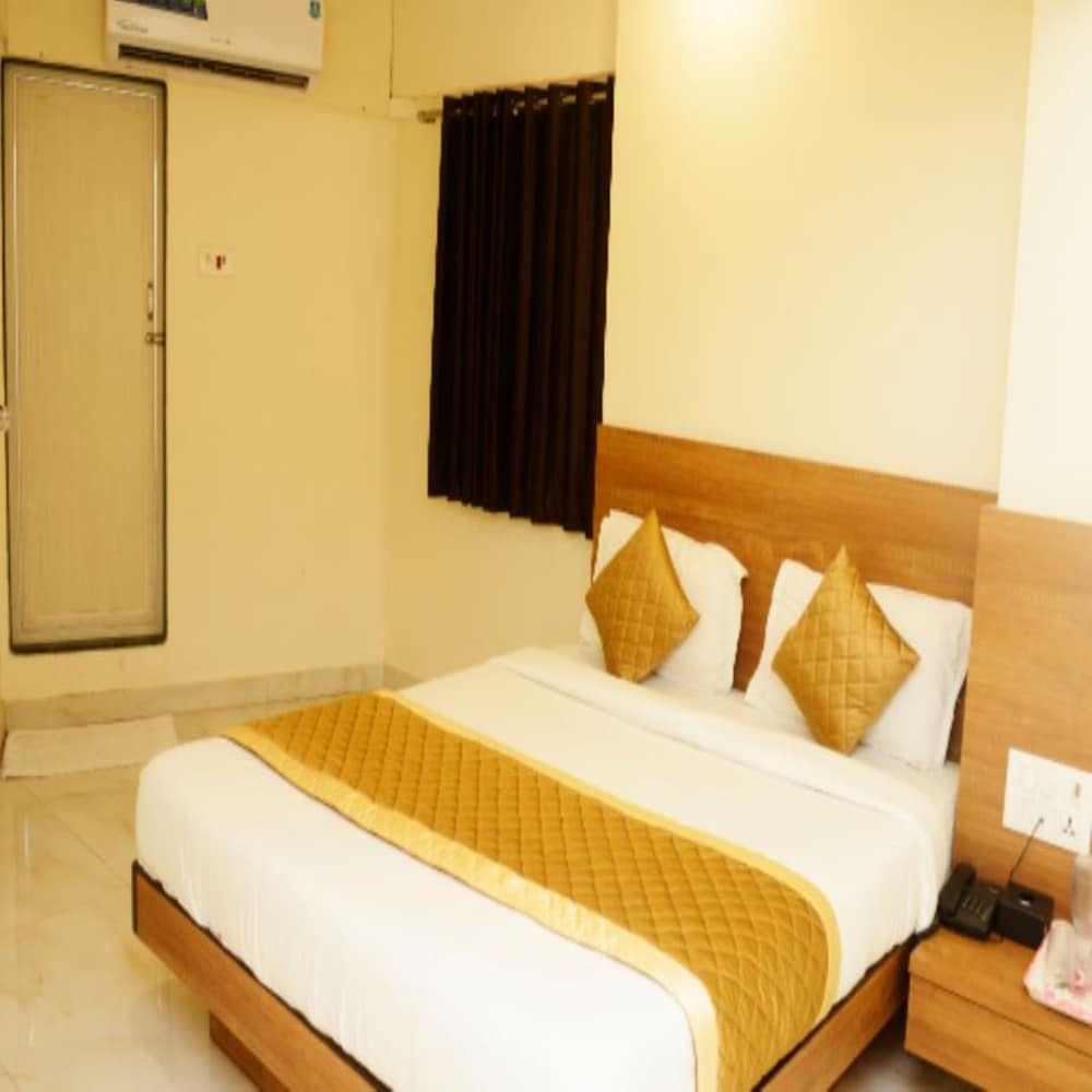 Deluxe Double Room - Photo 9