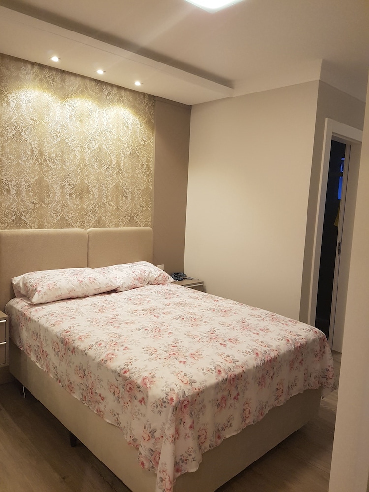 Business Double Room Single Use, 3 Bedrooms photo 1