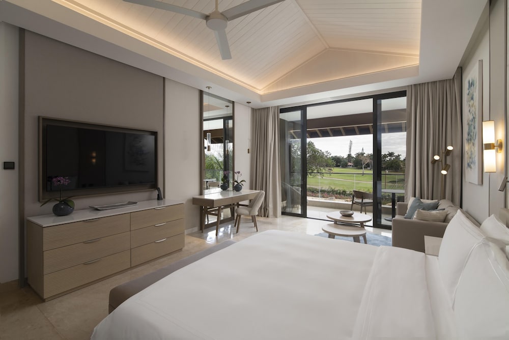 Premier Suite (Non Smoking)