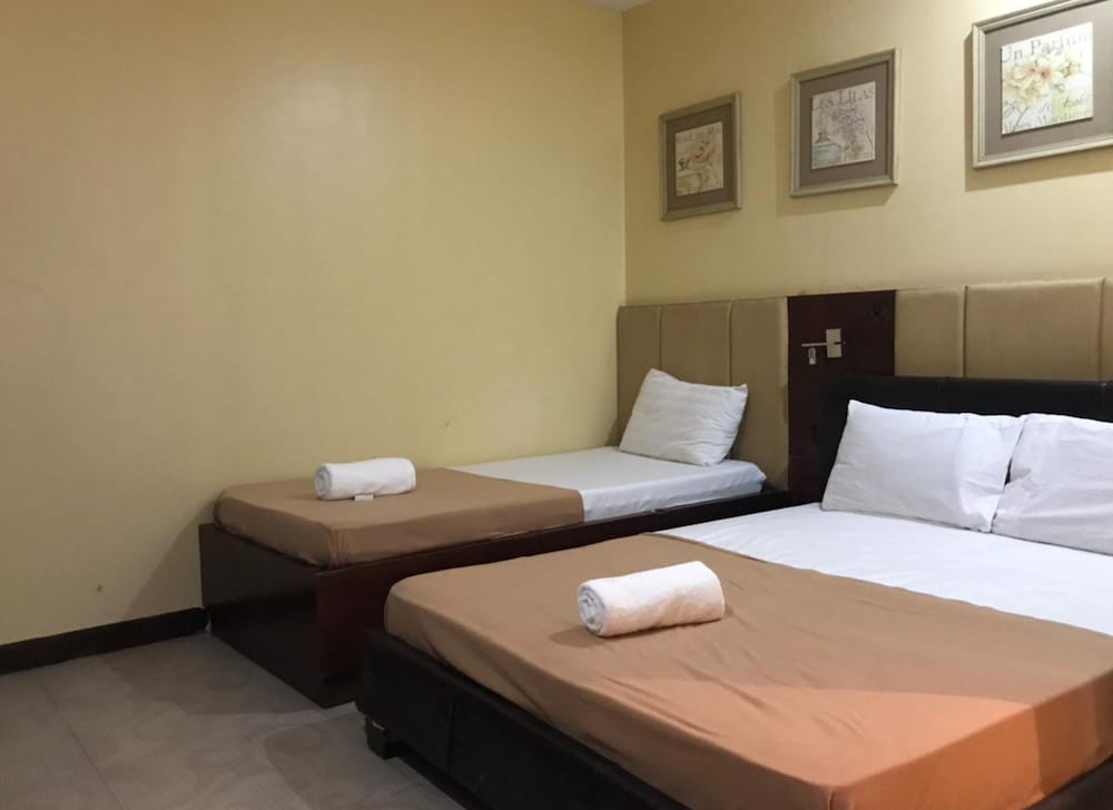 Deluxe Triple Room photo 1