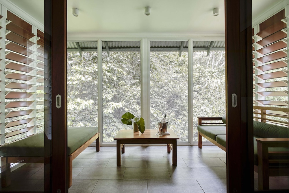 Canopy Treehouse - Photo 4