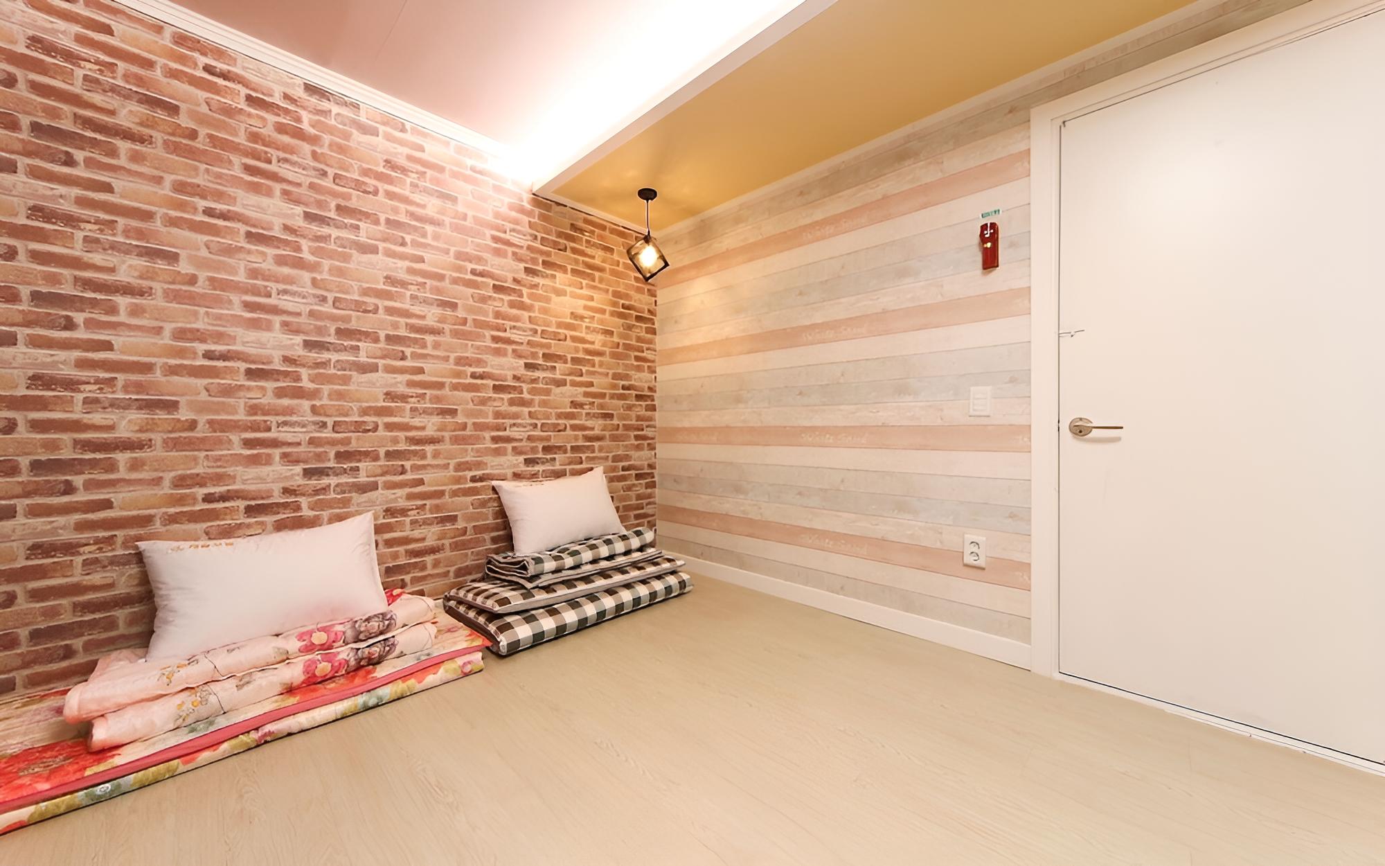 Room (Ondol) - Photo 4