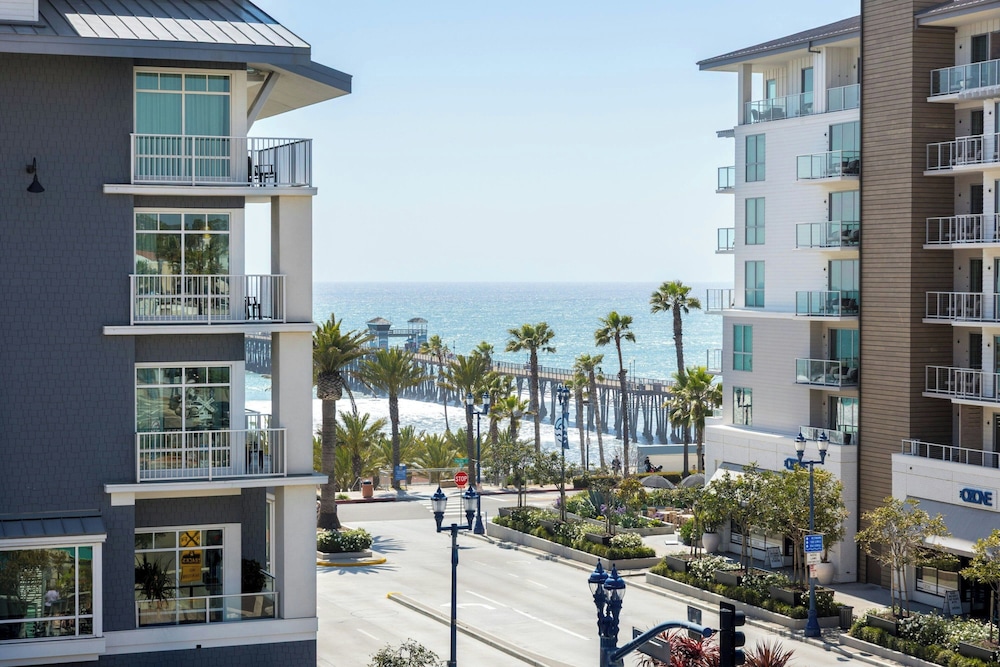 Corner Partial Ocean Double Queen(Hearing Accessible)