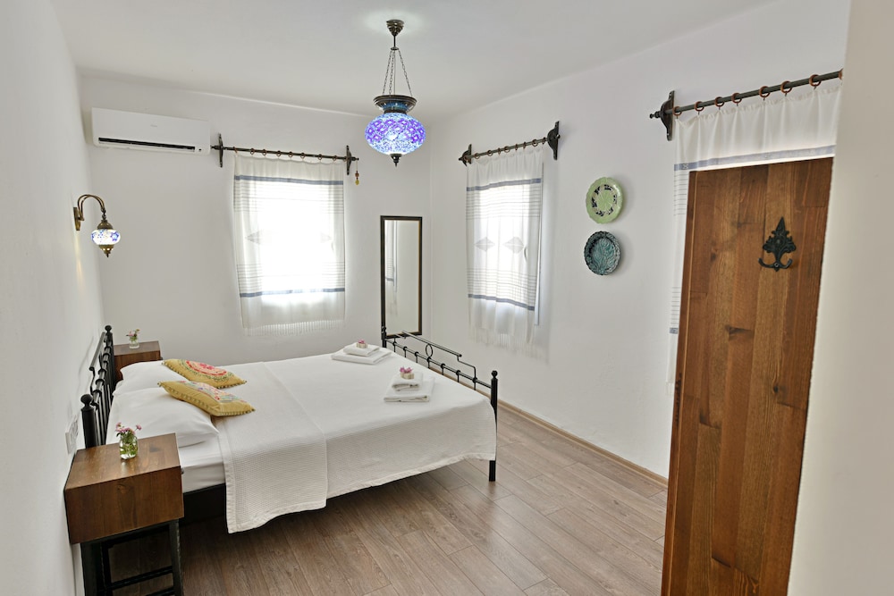 Standard Triple Room photo 1