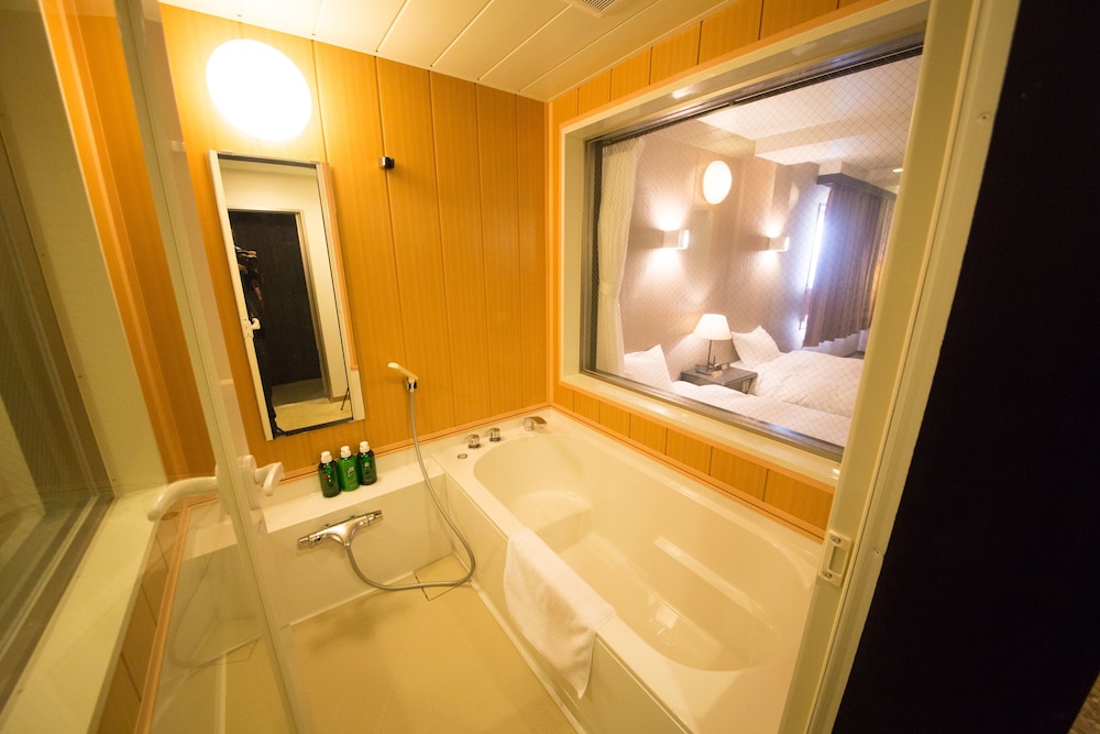 Twin Room, City view, Non Smoking, Breakfast & Buffet Dinner in the annex photo 3