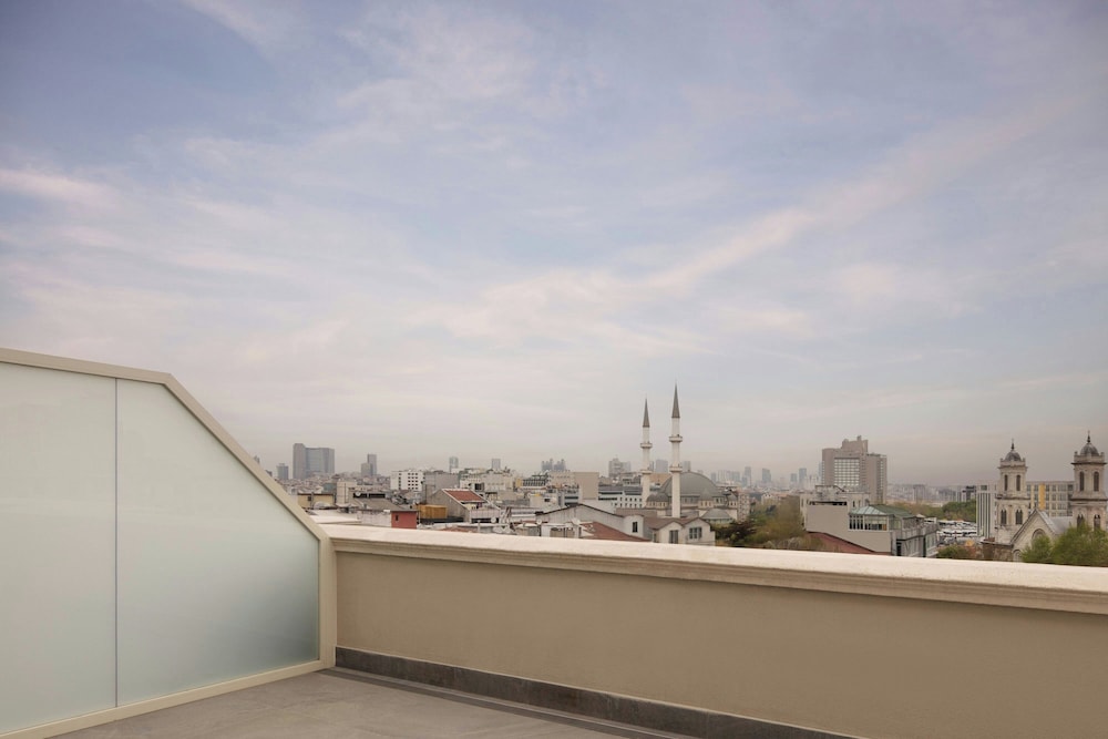 Suite, 1 Bedroom, City View