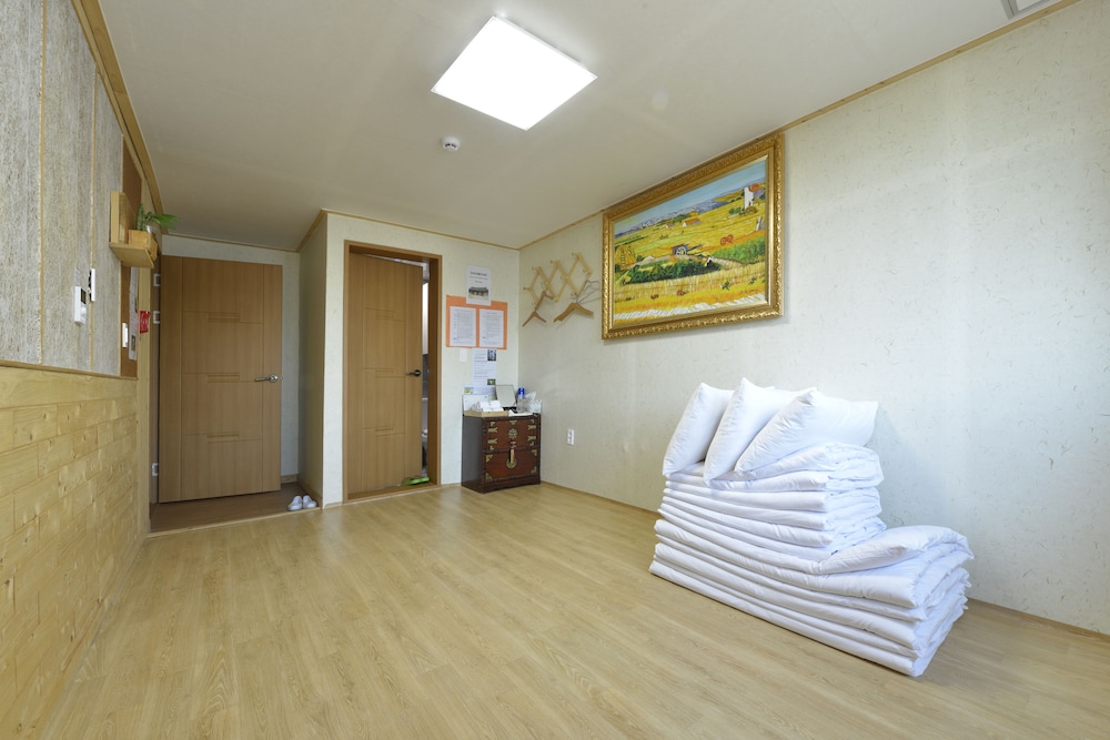 Double Room (Ondol, 18sqm) - Photo 14