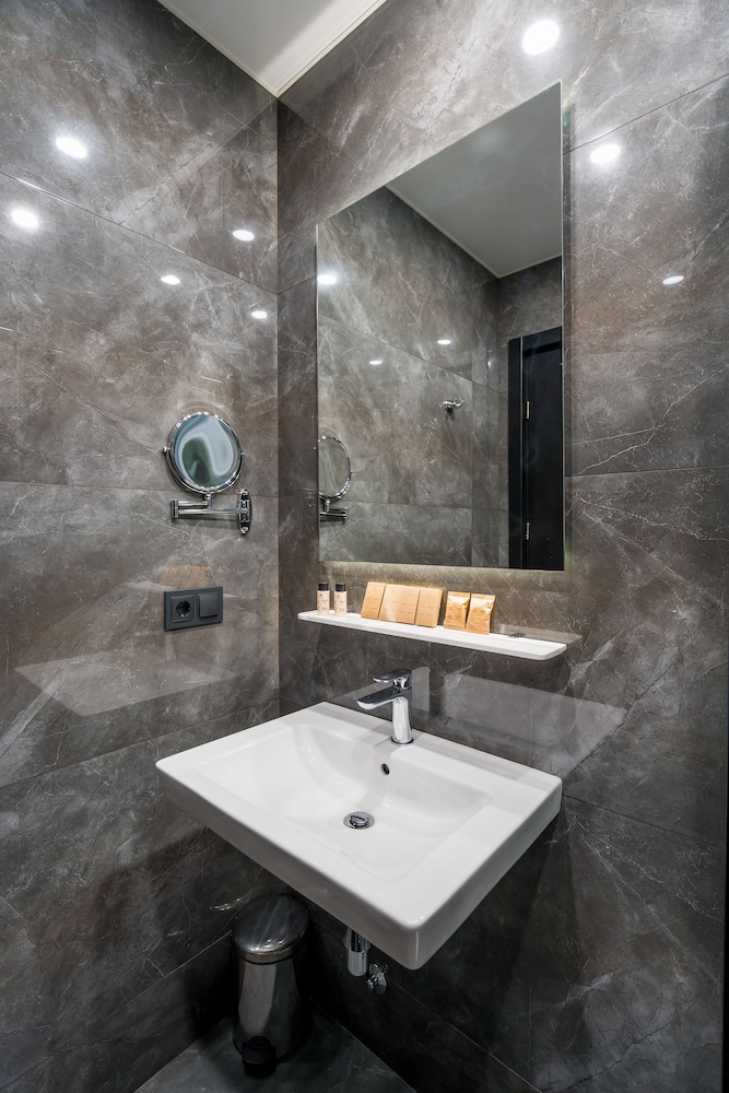Superior Suite, 2 Bedrooms - Photo 15