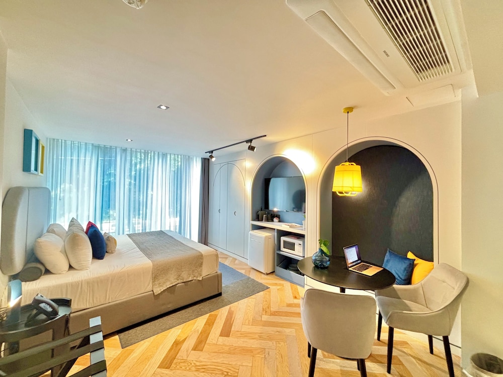 Classic Apartment, 1 Bedroom - Photo 3