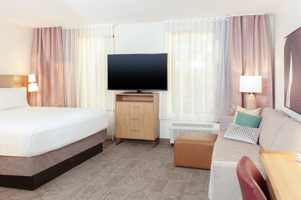 Suite, 2 Bedrooms, Accessible, Kitchen (Communication)