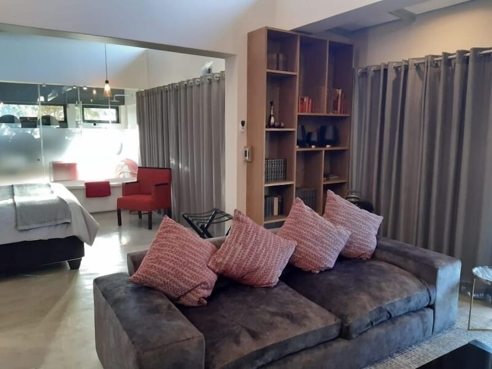 Superior Suite, Mountain View photo 1
