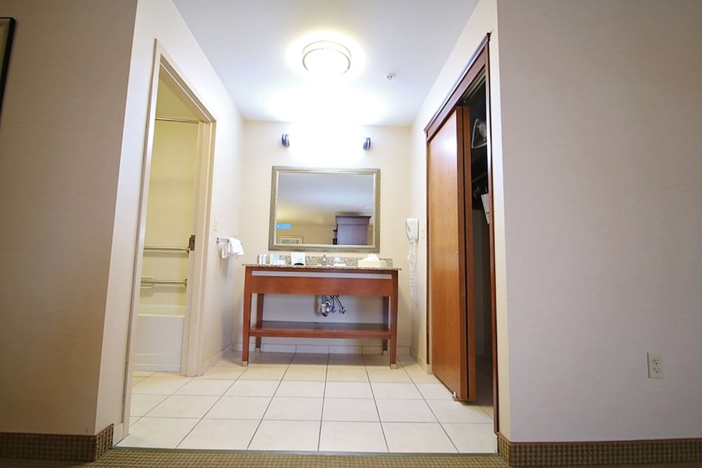 Suite, Non Smoking photo 3