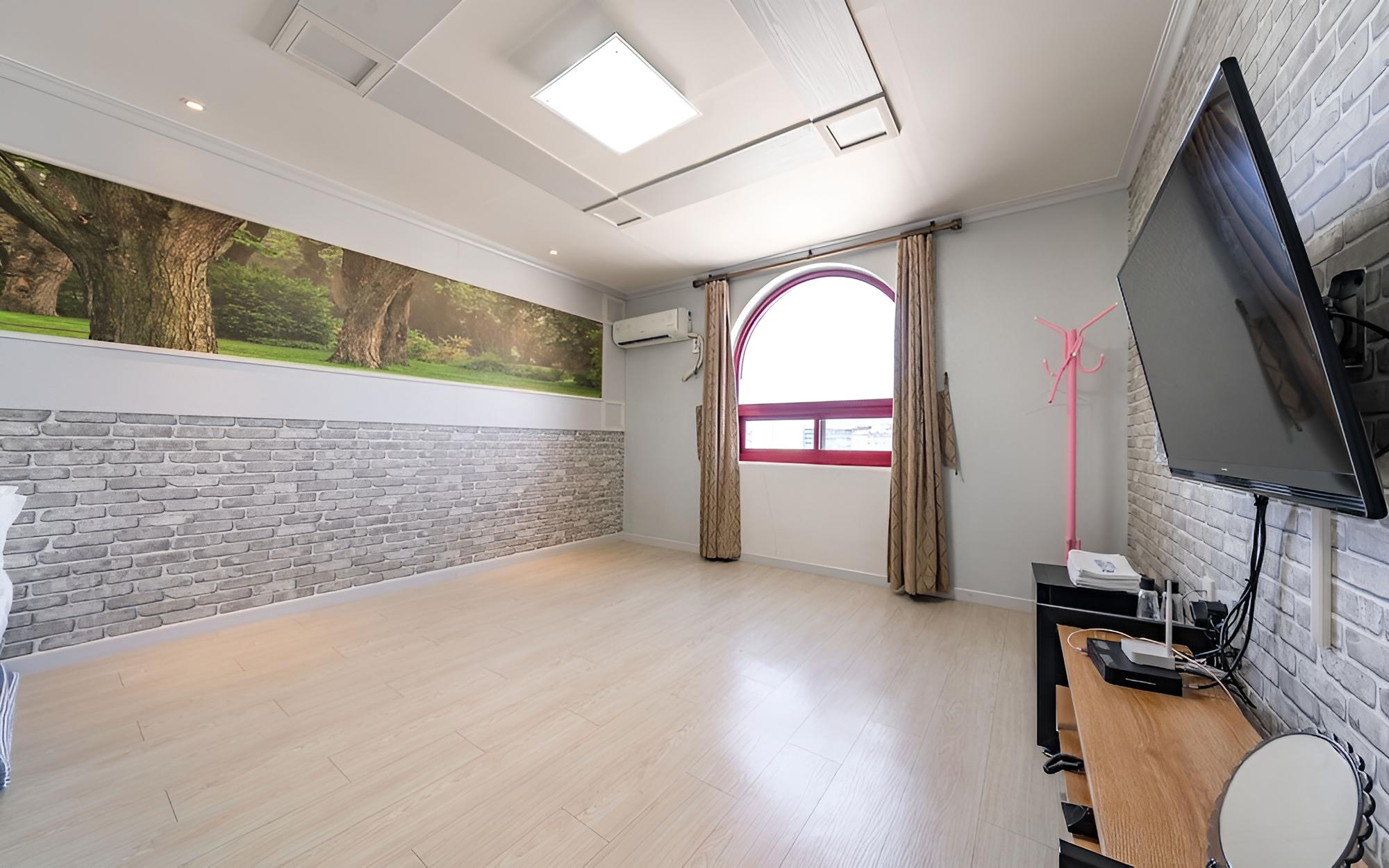 Room (On-dol) - Photo 4