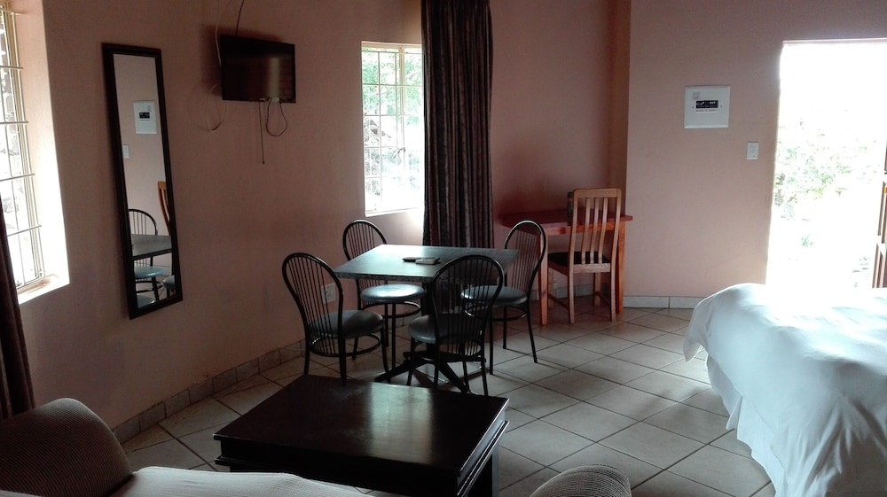 Family Room photo 2