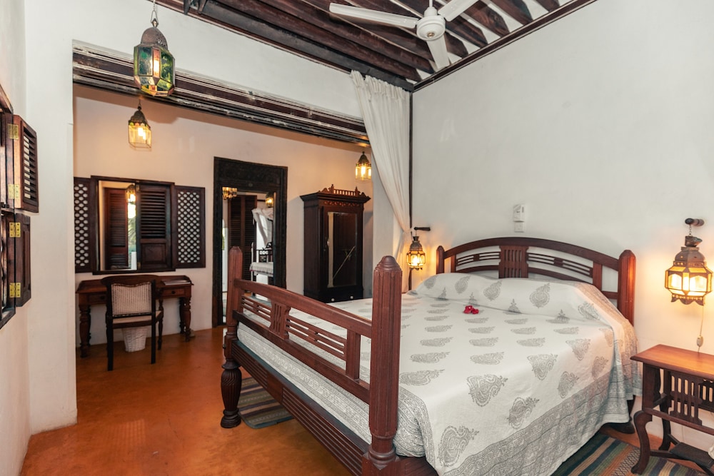 Classic Suite, Ocean View, Beachfront photo 3