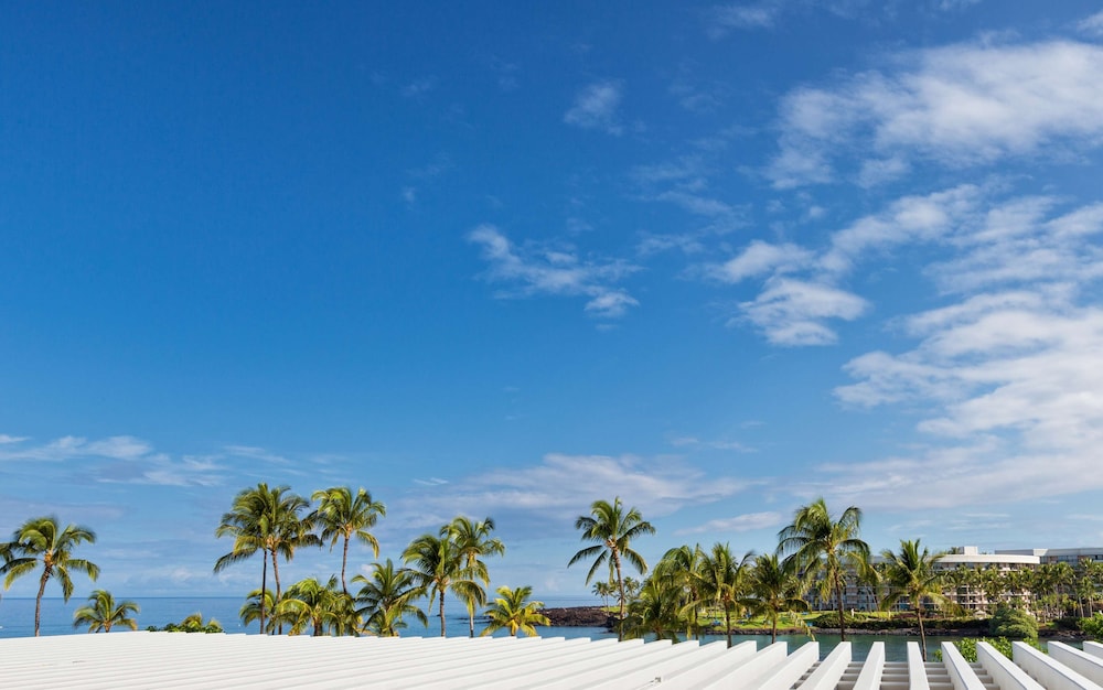 Makai One Bedroom Suite, 1 King Bed, Ocean View thumbnail 5