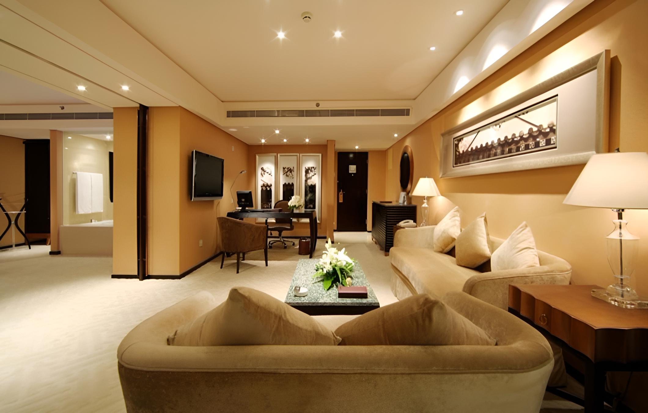 Deluxe Suite photo 3