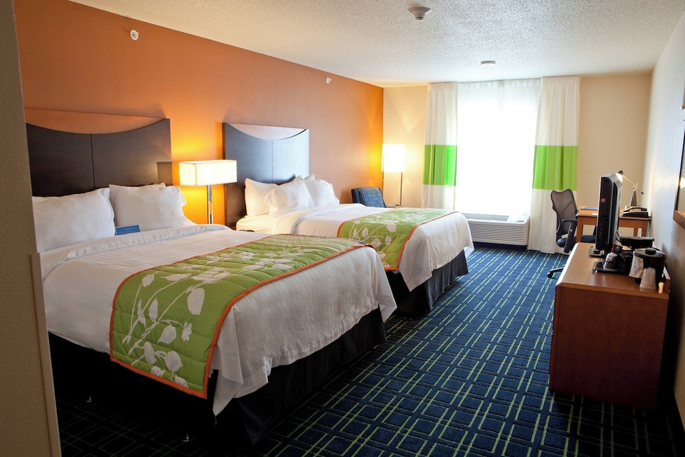 Executive Suite, Multiple Beds - Photo 1