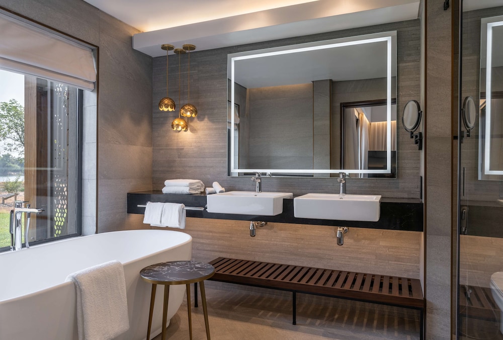 Premium Suite, Terrace (Villa - Zambezi River View)
