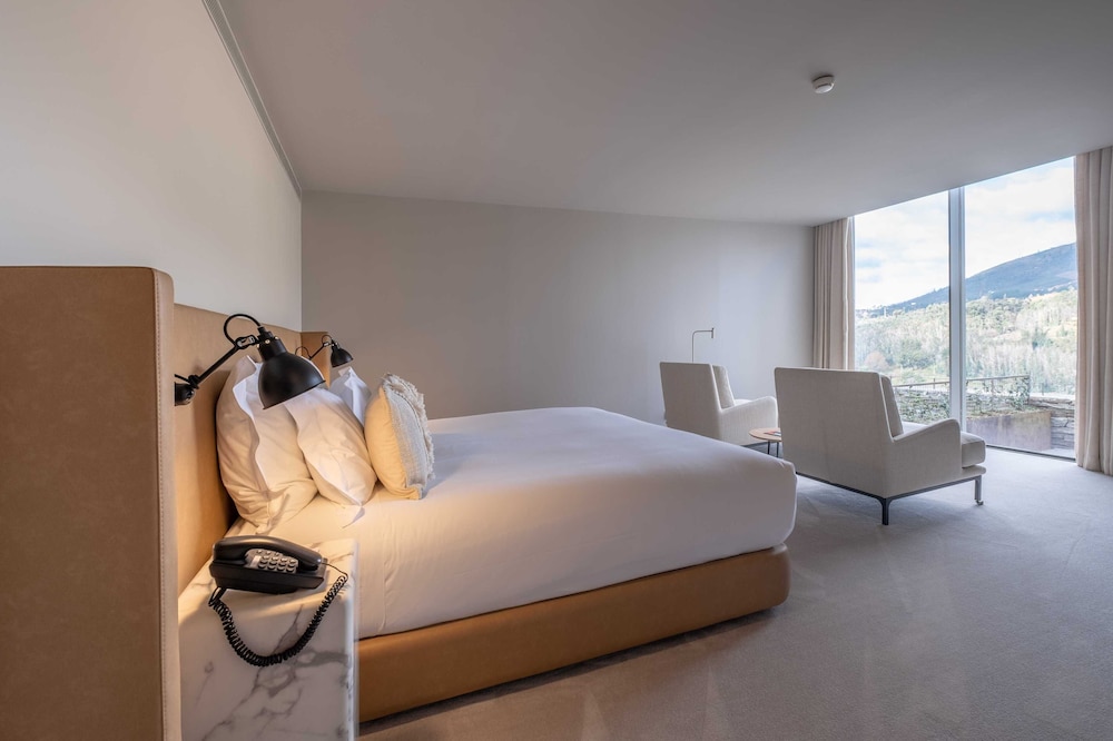 Superior Double Room, Balcony, River View