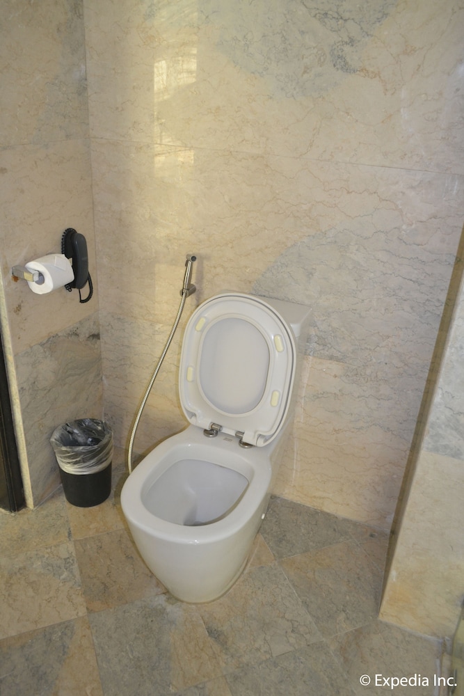 Suite, 1 Bedroom - Photo 8
