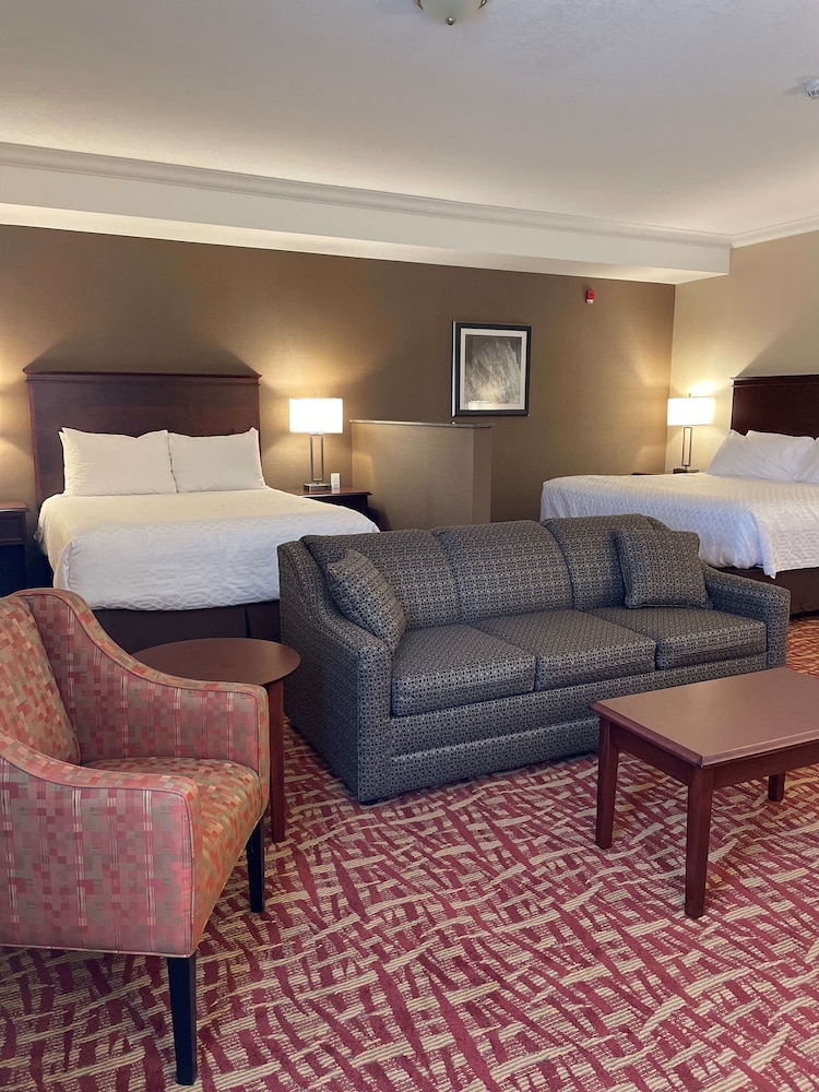 Standard Room, Multiple Beds, Non Smoking photo 1