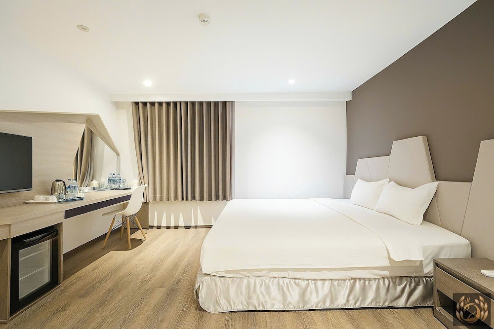 Superior Room, No Windows