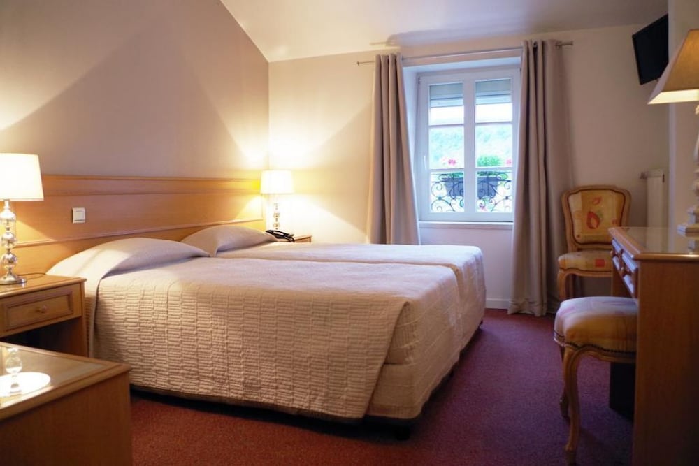 Twin Room - Photo 2