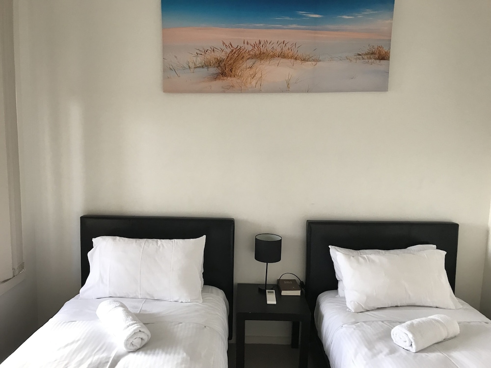 Apartment photo 2