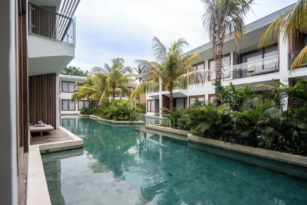 Deluxe Lagoon Pool Access - Photo 6