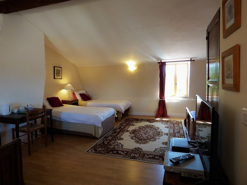 Family Room, Multiple Beds, Non Smoking, Garden View photo 1