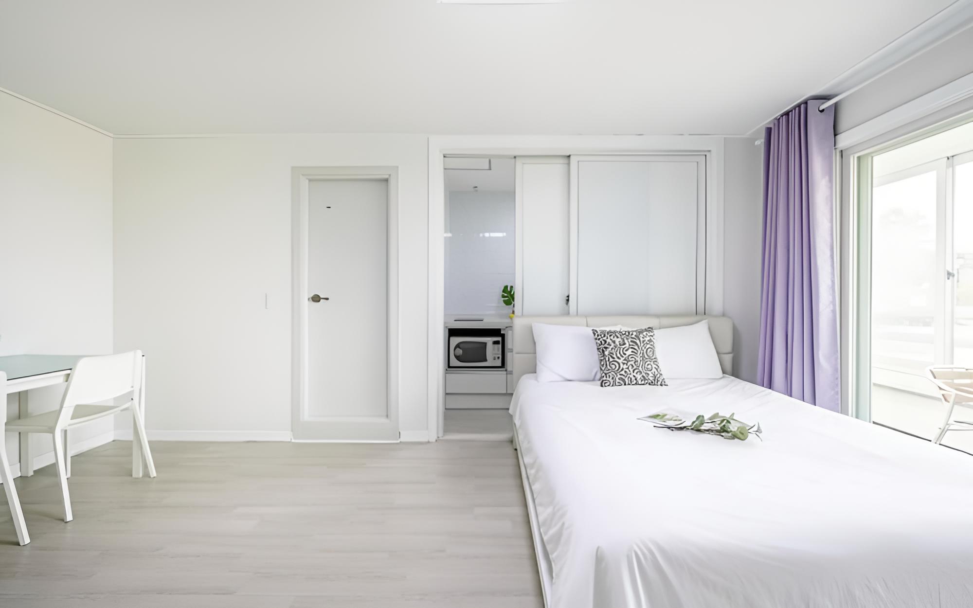 Room (Complex A No 101) photo 1