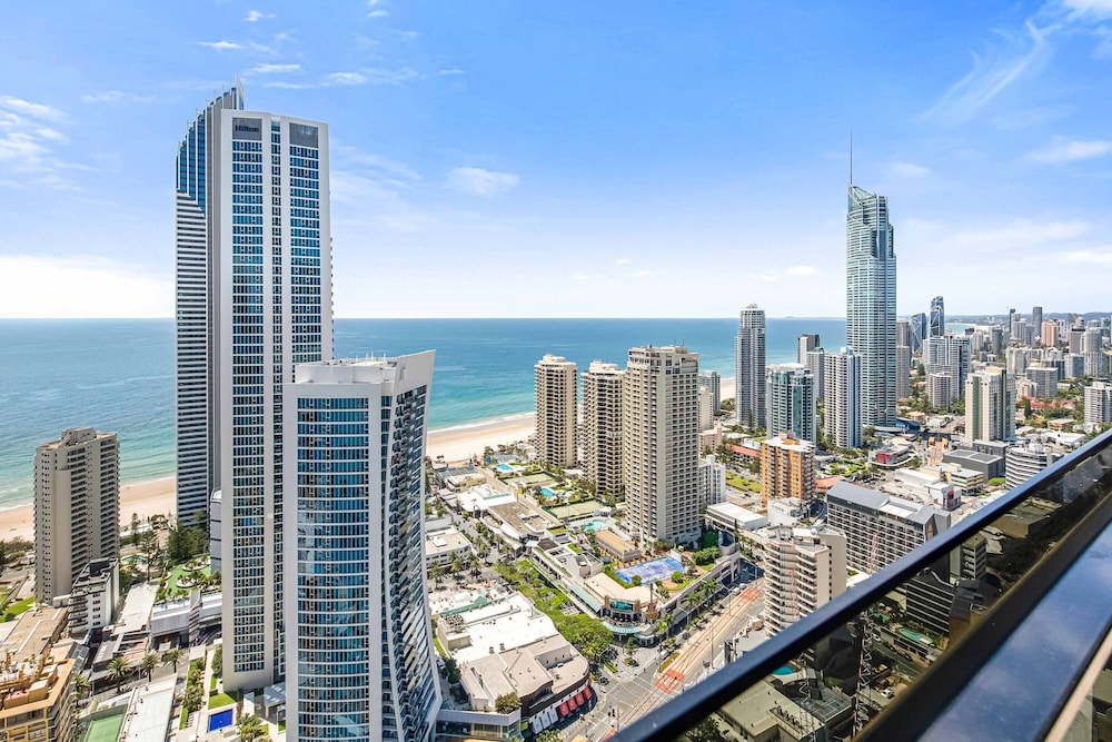Apartment, 1 Bedroom, 1 Bathroom, Ocean Views (Level 41) photo 2