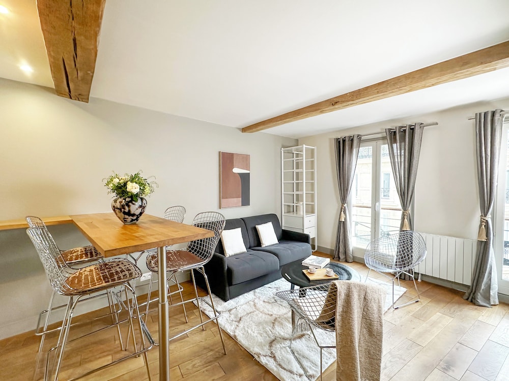Superior Apartment