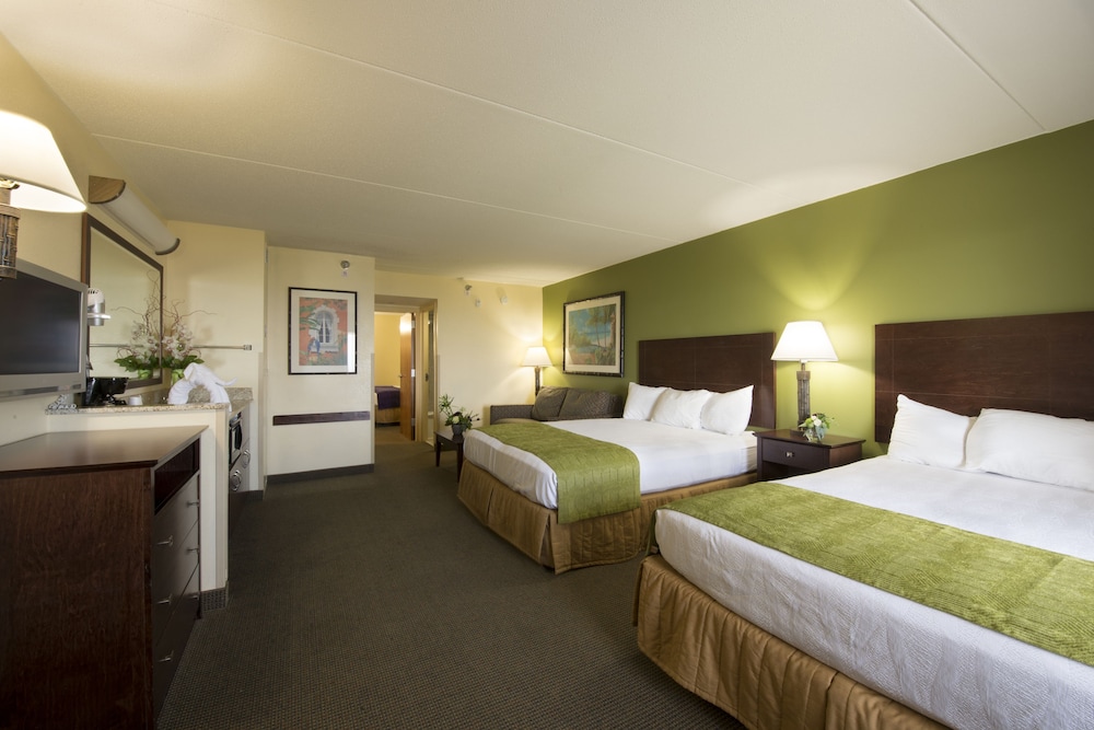 Suite, 2 Bedrooms - Waterpark Passes Not Included And Subject To Availability photo 3