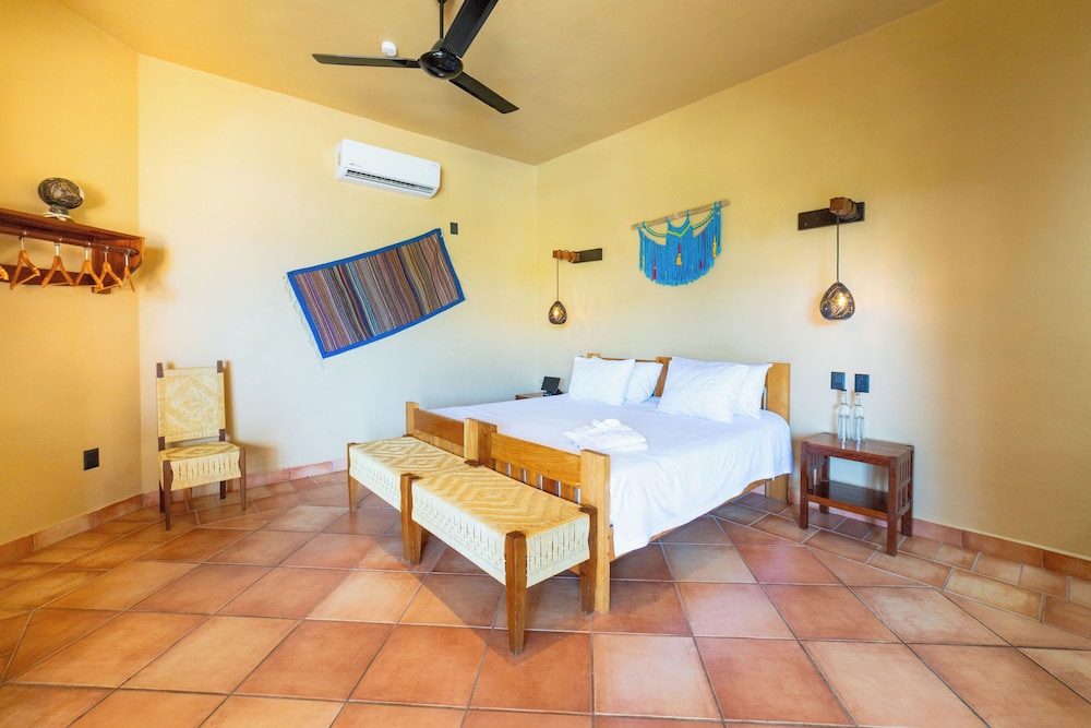 King Room With Sea View - Photo 1