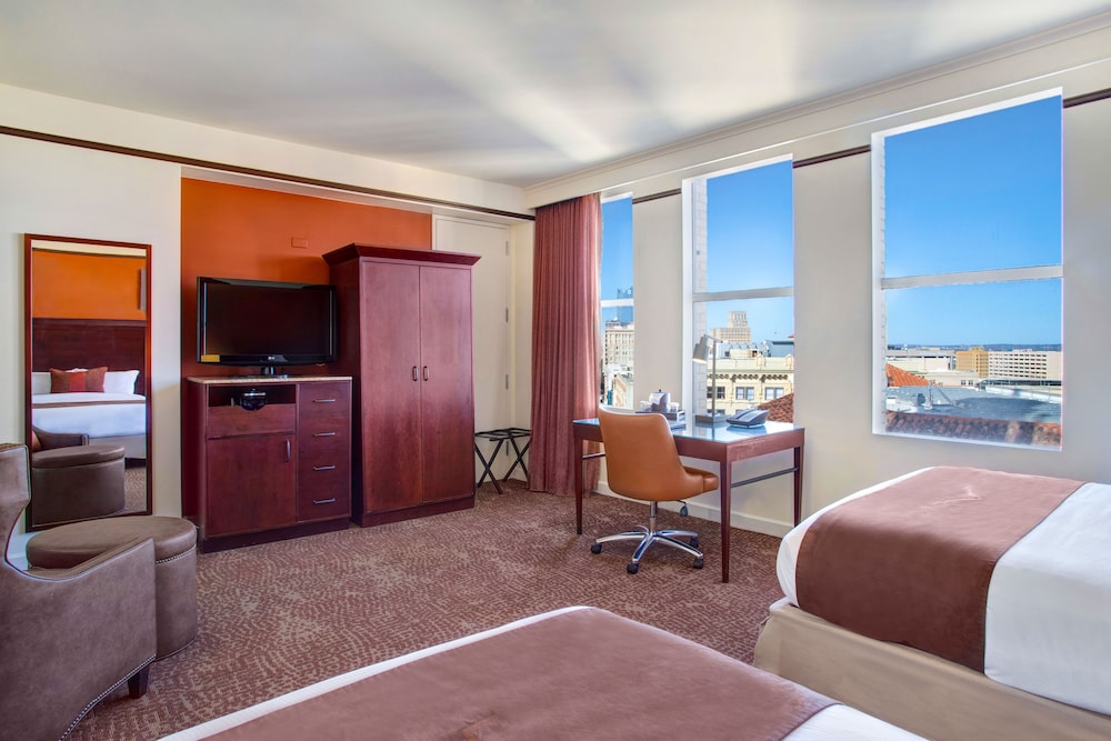 Room, 2 Queen Beds, Non Smoking - Photo 3