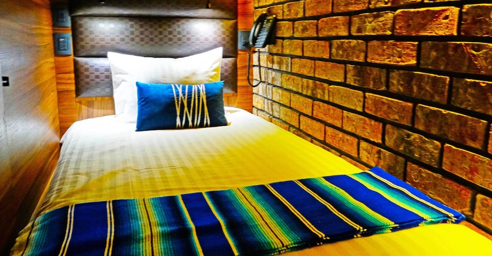 Basic Twin Room