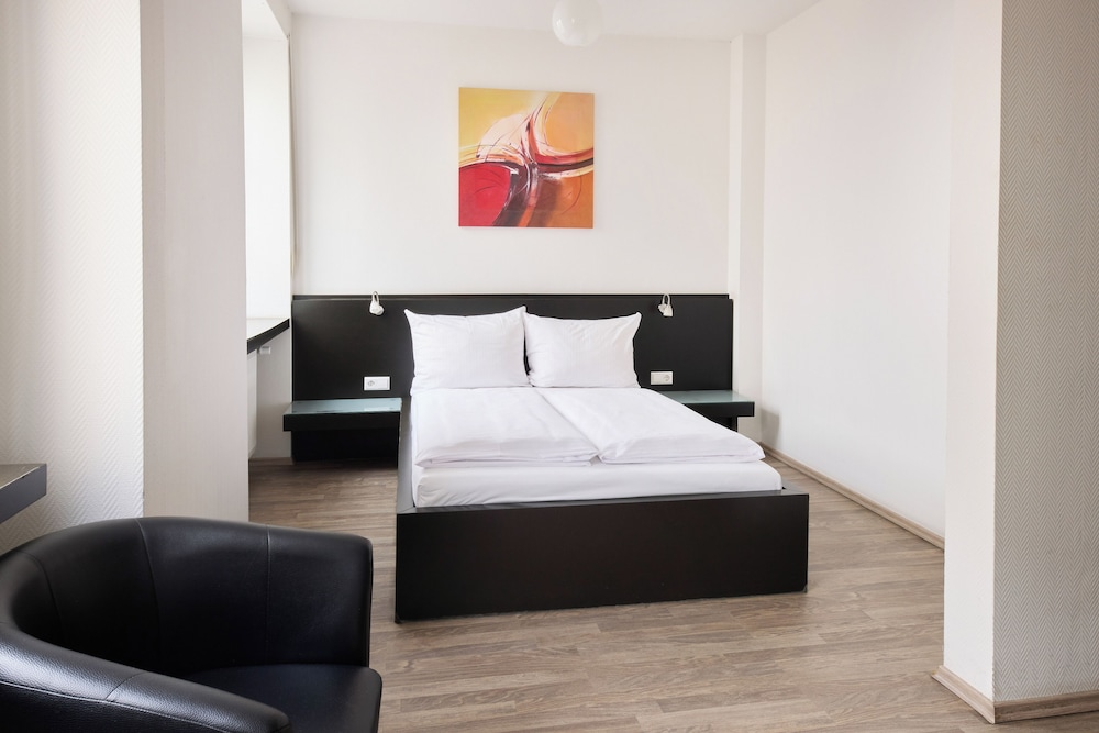 Basic Double Room photo 1