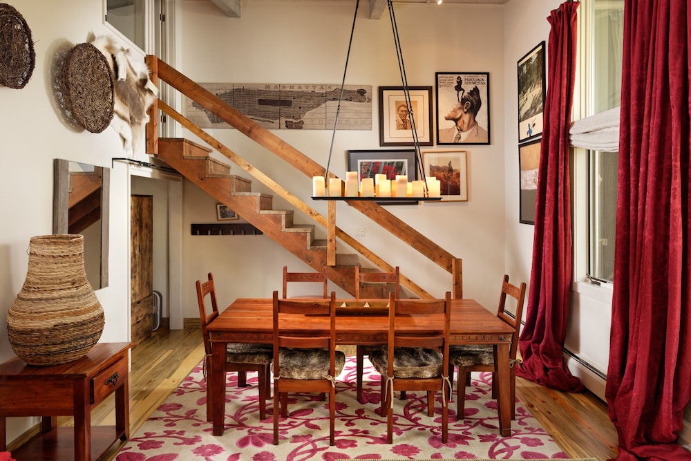 Condo, 2 Bedrooms