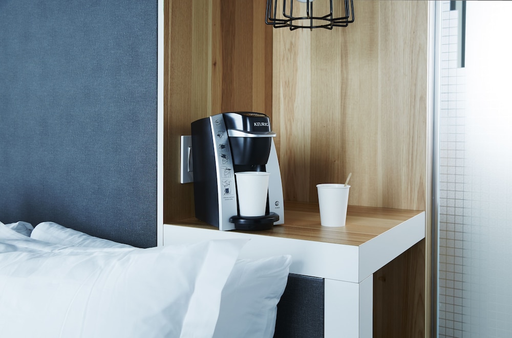 Room, 1 Queen Bed, City View